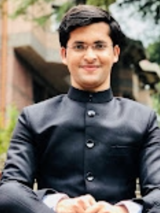 Top 10 Youngest IAS Officers in India